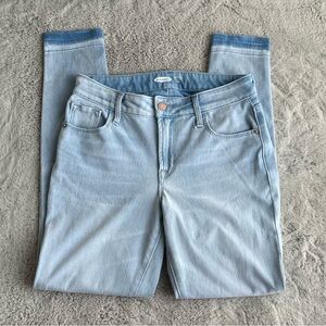 Old Navy Rockstar Super Skinny Jeans Size 4 Never Worn! Light & Super Stretchy!